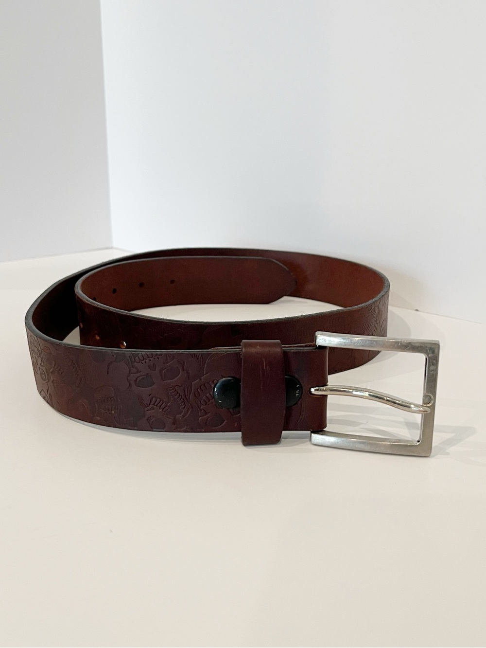 2 / $40 | OK Boot Corral Skulls Embossed Leather Belt Size 38 Made in Canada - Picture 2 of 8